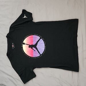 Boy's Jordan T-shirt, size L